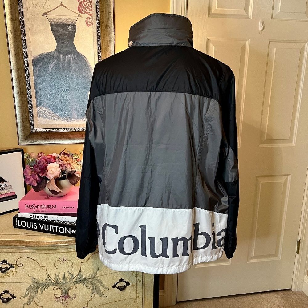 NWOT Men's Columbia Point Park Windbreaker Size LARGE Black White Gray